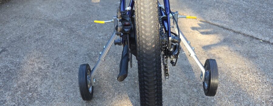 Showing training wheels on tandemez